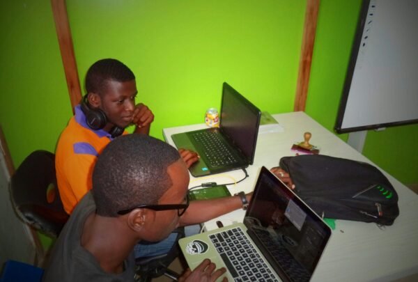 code-ninja-DThlV4dYlnE-unsplash