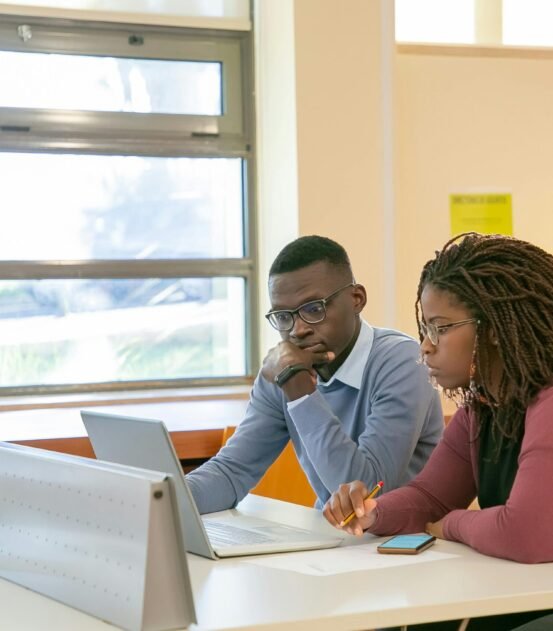 pexels-kampus-5940845